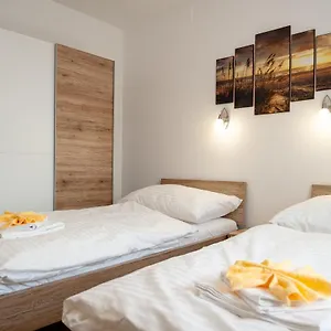 https://vivien-szll.szeged-hotels.com